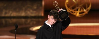 Owen Cooper, protagonistul serialului Adolescence, intră în istorie ca cel mai tânăr actor care a câștigat un premiu Emmy