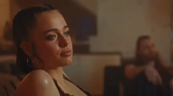 Fiica Angelinei Jolie debutează &icirc;ntr-un videoclip K-pop și surprinde prin asemănarea cu celebra actriță