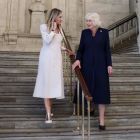 Sarah Jessica Parker, &icirc;nt&acirc;lnire high style cu Regina Camilla