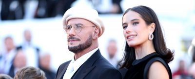 John Travolta și-a pilotat propriul avion p&acirc;nă la Cannes, unde &icirc;l aștepta un premiu-surpriză