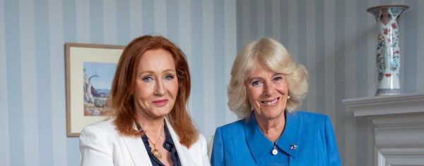 Creatoarea Harry Potter, din nou sub tirul criticilor, după &icirc;nt&acirc;lnirea cu Regina Camilla