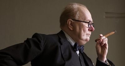 Una dintre capodoperele cinematografice de război, Darkest Hour, pentru care Gary Oldman a luat Oscarul