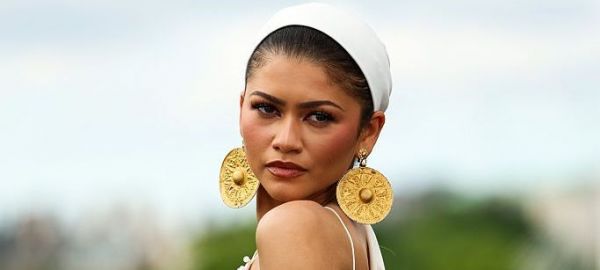 Zendaya și bijuteriile antice purtate la premiera filmului The Odissey au st&acirc;rnit o dezbatere globală