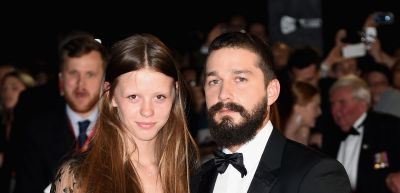 Mia Goth i-a cerut divorțul lui Shia LaBeouf și vrea custodia fiicei lor