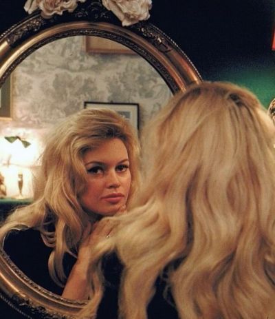 Drama fără sf&acirc;rșit din jurul lui Brigitte Bardot! Văduvul actriței susține că a fost dat afară din casă, dar merge aproape zilnic la cimitir
