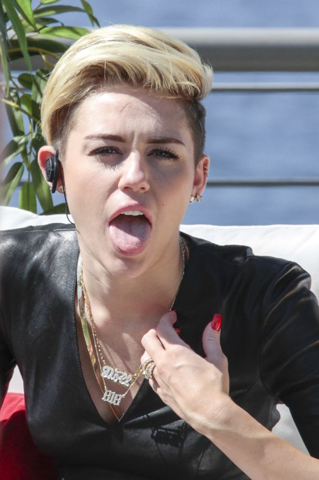 Cum miley cyrus Miley Cyrus