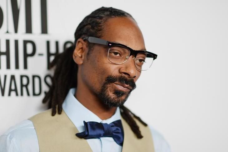 Pro Tv Snoop Dogg È™i A È™ters FilmuleÈ›ele De La Protestele Din Romania DupÄƒ Ce Concertul SÄƒu Din È›ara NoastrÄƒ A Fost Anulat