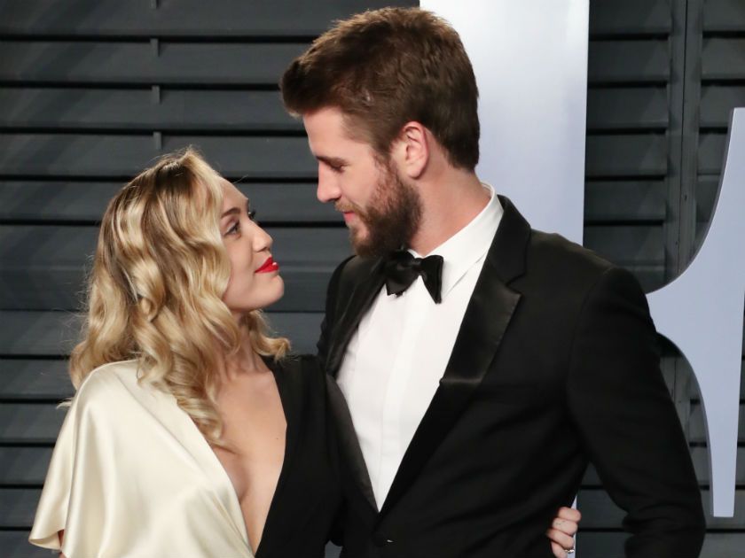 Imagini pentru Miley Cyrus si Liam Hemsworth