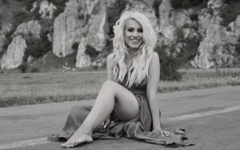 Pro Tv Amna Lansează Bdquo In Ochii Lui Al Treilea Episod Muzical Din Seria Pieselor Inspirate Din Viața Artistei
