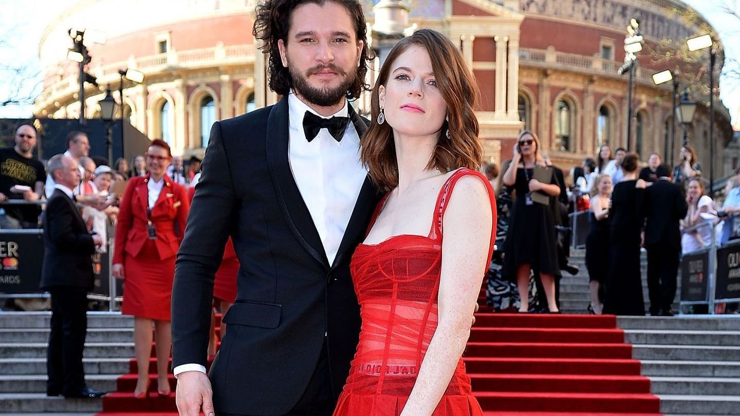 Pro Tv Kit Harington Urzeala Tronurilor Apariție Rară Cu Soția La Un Eveniment Monden