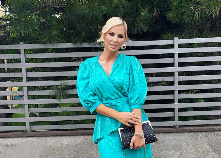 Pro Tv Andreea Bănică Poză Rară De La Nuntă Cum A Arătat Cantăreața Intr O Rochie De Mireasă Atipică