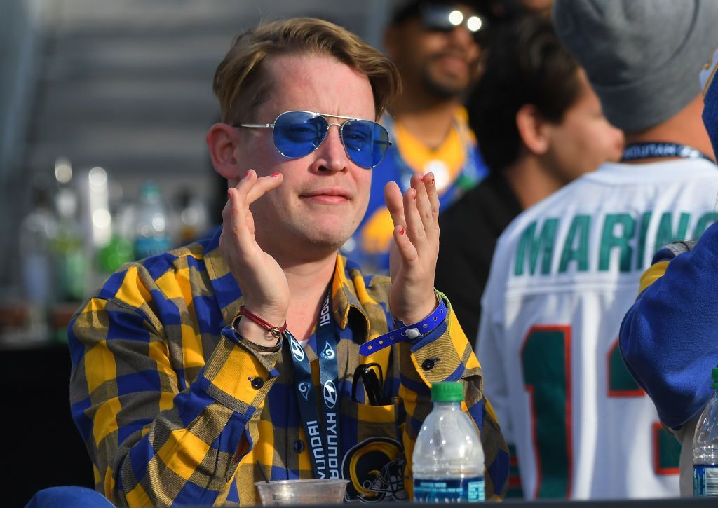 Pro Tv Macaulay Culkin A Implinit 40 De Ani Iată 40 De Lucruri Interesante Despre Actorul Din Bdquo Singur Acasă