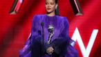 PROTV.RO 15 rihanna si tatal ei au ingropat securea razboiului dupa doi ani de certuri aprige size2