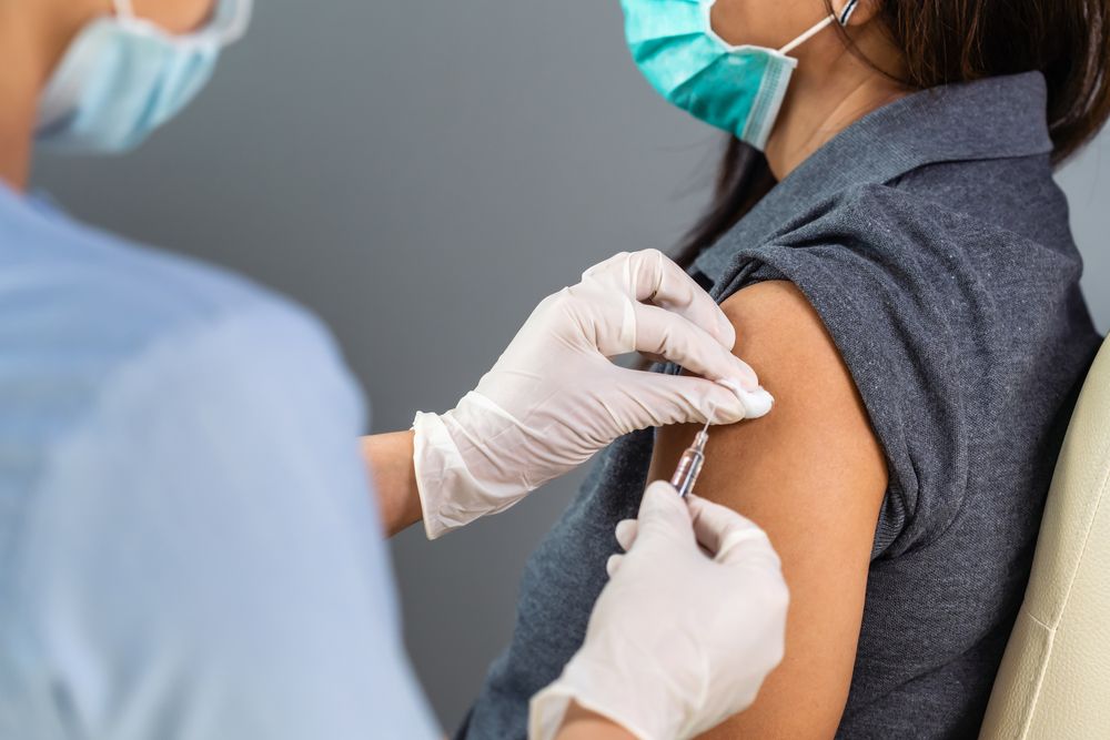PRO TV - De ce nu se vaccinează românii? Răspunsul, oferit de un nou studiu online