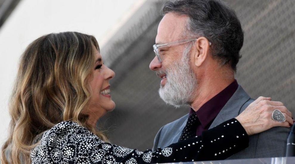 
	Love is in the air! Tom Hanks și Rita Wilson au sărbătorit 34 de ani căsnicie
