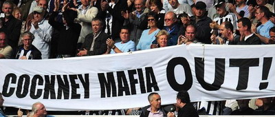VEZI cum au protestat suporterii lui Newcastle impotriva patronului
