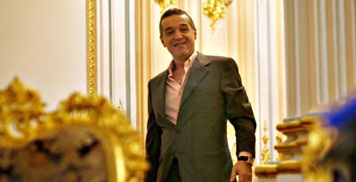 Becali a "uitat" sa-si treaca vila din Pipera in declaratia de avere!