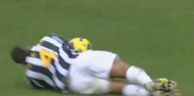De cate ori se rostogoleste Felipe Melo dupa faultul lui Toni? VIDEO
