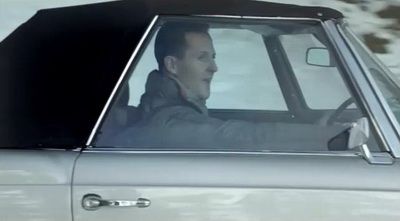 <span style="color:#f00;">VIDEO</span>: Schumacher e vai steaua lui la volanul unui Mercedes din 1900 toamna!