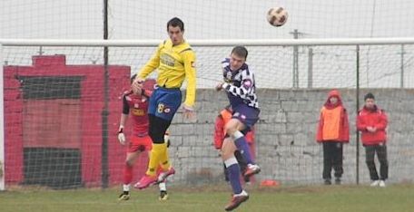 <span style="color: rgb(255, 0, 0);">Ghionea, in SCANDAL cu fanii lui Poli? </span>Suporterii l-au pus sa o injure pe Steaua! Vezi cum a reactionat! VIDEO