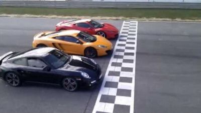 VIDEO: <span style="color: #f00">McLaren</span> distruge <span style="color: #f00">Ferrari</span> si <span style="color: #f00">Porsche</span> la liniuta! 458 Italia si 911 Turbo nu inteleg nimic!