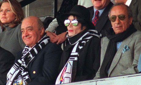 <span style="color: rgb(255, 0, 0);">Moonwalk in Premier League!</span> Michael Jackson va avea o statuie langa stadionul lui Fulham! Vezi reactia dura a fanilor: