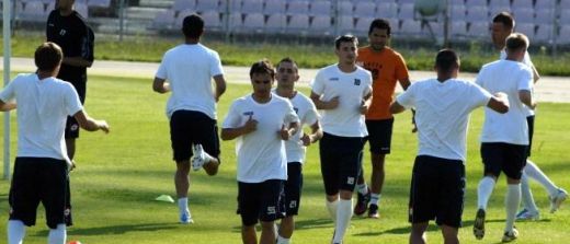 <span style="color: rgb(255, 0, 0);">GEST incredibil! </span>E jucator de Liga Campionilor si va semna cu Timisoara sa joace in Liga a III-a!