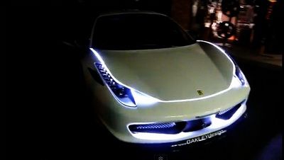 VIDEO: IREAL! <span style="color: rgb(255, 0, 0);">Ferrari 458 Italia impodobit ca la tara! </span>