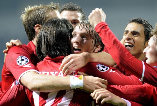 <span style="color: rgb(255,0,0)">O masina de goluri vrea sa ucida Steaua in Europa!</span> Ilie Stan se lupta cu cel mai bun atacant in 2012: Un roman e in TOP 15 anul asta