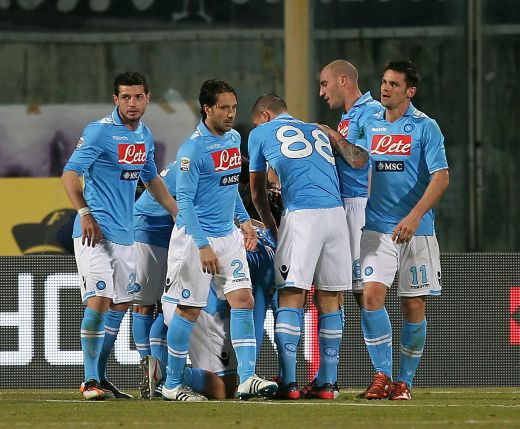 <span style="color:#f00;">VIDEO: </span>Carnavalul de pe San Paolo: <span style="color:#f00;">Napoli 3-1 Chelsea!</span> Cavani este noul Maradona; Lavezzi a reusit DUBLA!