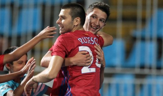 Steaua are un jucator <span style="color: rgb(255, 0, 0);">SCLIPITOR</span>! Emblema lui Dinamo il face pe Becali sa viseze la MILIOANE!