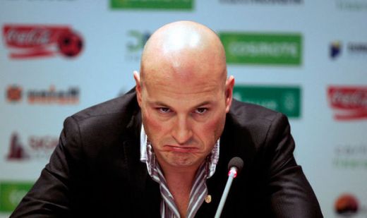 Rapidul a ajuns de <span style="color:#f00;">RASUL LUMII</span>! Ce <span style="color:#f00;">lectie de fotbal</span> ii da Paszkany lui Razvan Lucescu: