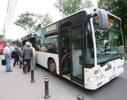 Cersetorii din Bucuresti <span style="color:#f00;">profita din plin de finala:</span> ce strategii de marketing au implementat in RATB :) 5 bile negre pe care ni le-au dat spaniolii: