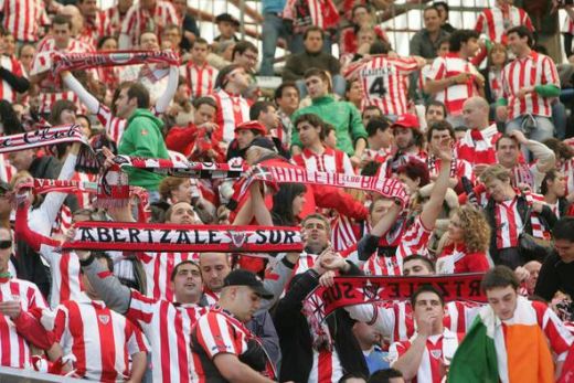 NEBUNIE: <span style="color:#f00;">40.000 de basci </span>si-au luat ieri bilete la FINALA! Cat costa intrarea pe al doilea "National Arena" pe care se va vedea meciul: