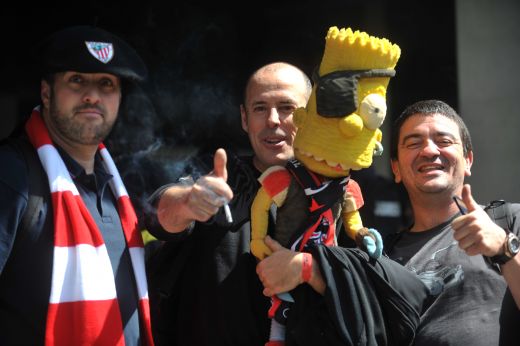 <span style="color:#f00;">ISTORIA se scrie ACUM: </span>avioanele cu suporteri spanioli au inceput sa aterizeze pe Otopeni! Ce echipa va avea mai multi fani pe stadion: