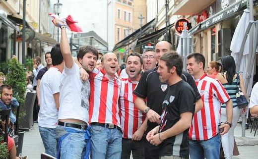 <span style="color: rgb(255, 0, 0);">BOMBA </span>la Bucuresti! Ultrasii lui Atletico au venit la finala! "Sunt de 100 de ori mai periculosi decat aia de la Steaua, Dinamo si Rapid!"