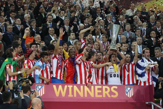Atletico, al patrulea trofeu in Europa! <span style="color: #f00">Falcao si Diego au intrat in LEGENDA la Madrid:</span> "Putini se pot bucura ca noi! Cupa e pentru fani!"
