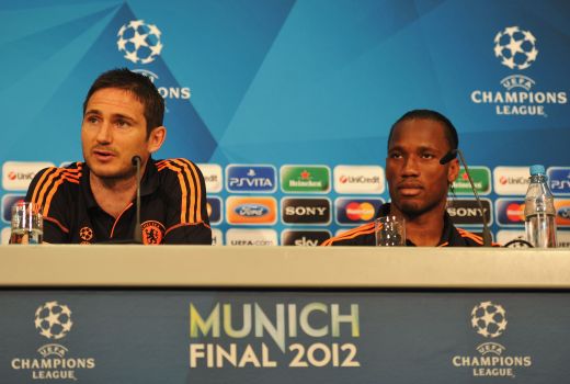 <span style="color:#f00;">INTEPATURI </span>inainte de finala Ligii! Drogba, acuzat de Bayern: <span style="color:#f00;">"E un ACTOR foarte bun!"</span> Vezi reactia atacantului de la Chelsea: