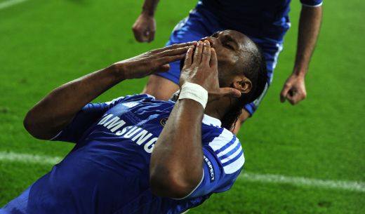 Drogba a reusit in sfarsit sa sparga <span style="color: #f00">BLESTEMUL</span>! Povestea INCREDIBILA a ghinionului care l-a urmarit toata cariera:
