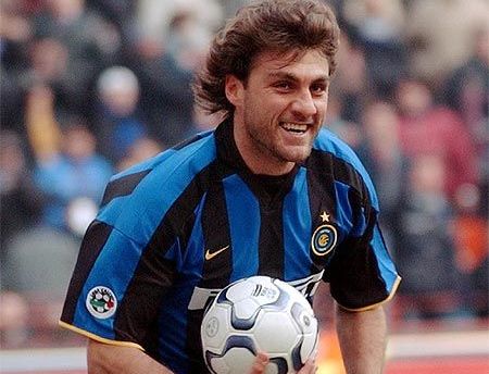 Italia, lovita CRUNT de mafia pariurilor! Doi jucatori de la nationala si <span style="color:#f00;">un nume URIAS pe lista MIZERIEI!</span> Vieri, anchetat pentru meciuri trucate!