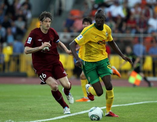 Transfer de <span style="color:#f00;">20 de milioane</span> de euro pentru Dan Petrescu! L-a trimis pe Traore langa Eto'o la singura echipa din lume cu buget INFINIT