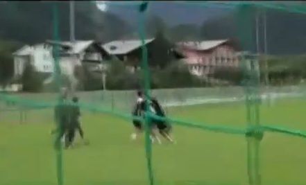'<span style="color:#f00;">Baaaa, astia au innebunit?!</span>" FAZA GENIALA cu Raul la arabi! Cum l-au facut sa se simta ZEU dupa un gol senzational