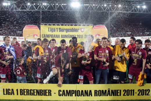 Cea mai mare prima din<span style="color:#f00;"> ISTORIA</span> Romaniei! Paszkany arunca milioanele in AER pentru Liga! Cat ia fiecare jucator