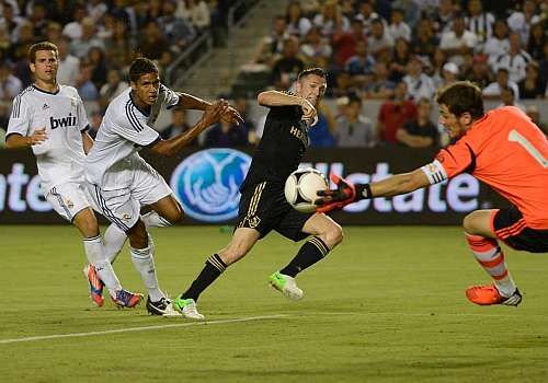 Centrare GENIALA Beckham! <span style="color: #f00">Un fost jucator de la Craiova a dat gol cu Real!</span> VIDEO LA Galaxy 1-5 Real! SHOW Di Maria!