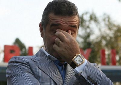 Becali PLANGE dupa <span style="color:#f00;">cea mai mare GAFA</span> facuta in ultimii ani! Viseaza sa aduca inapoi un jucator pe care l-a amenintat cu bataia: <span style="color:#f00;">"E cel mai bun"</span>