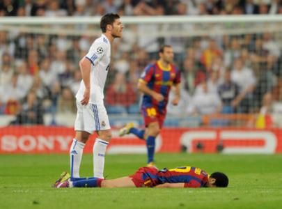 Frustrare la cote MAXIME: jucatorii Barcei s-au folosit de toate mijloacele pentru a castiga cu Real! <span style="color:#f00;">Cu ce simulari MONSTRUOASE au vrut sa-l pacaleasca pe arbitru:</span>