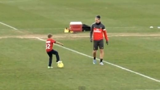 VIDEO PSG a transferat pusti de 5 STELE!<span style="color:#f00;"> Schema cu care au umilit un fundas de 40 de milioane!</span> Dinastia Beckham continua in Franta: