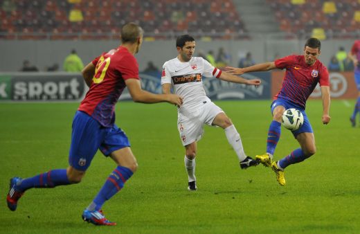 <span style="color:#f00;">Dinamo ii FURA Stelei un fundas de nationala!</span> Oficialii se intalnesc astazi cu jucatorul si ar putea semna transferul <span style="color:#f00;">pana diseara! </span>