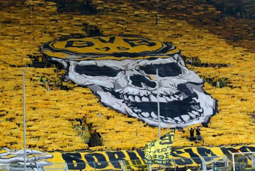 <span style="color:#f00;">Momente TERIBILE pentru Gotze</span> in Germania! Fanii Borussiei <span style="color:#f00;">s-au razbunat </span>pentru TRADAREA comisa! Ce au facut: