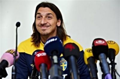INCREDIBIL! Ibrahimovici a maturat cu ei pe jos! <span style="color:#f00;">"Sunteti niste PESCARI plangaciosi! Castig intr-o zi cat luati voi intr-un an!" </span>Faza oribila pe teren! VIDEO: